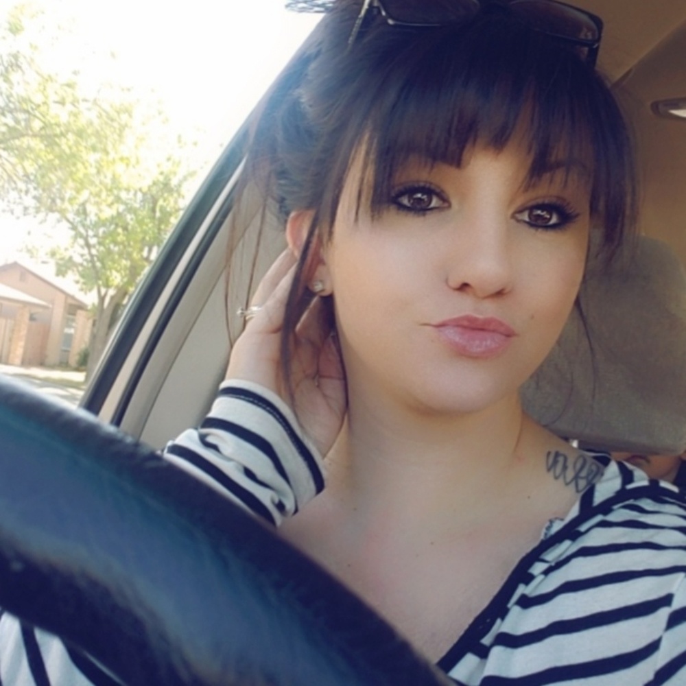 Meet your Posher, Alyssa